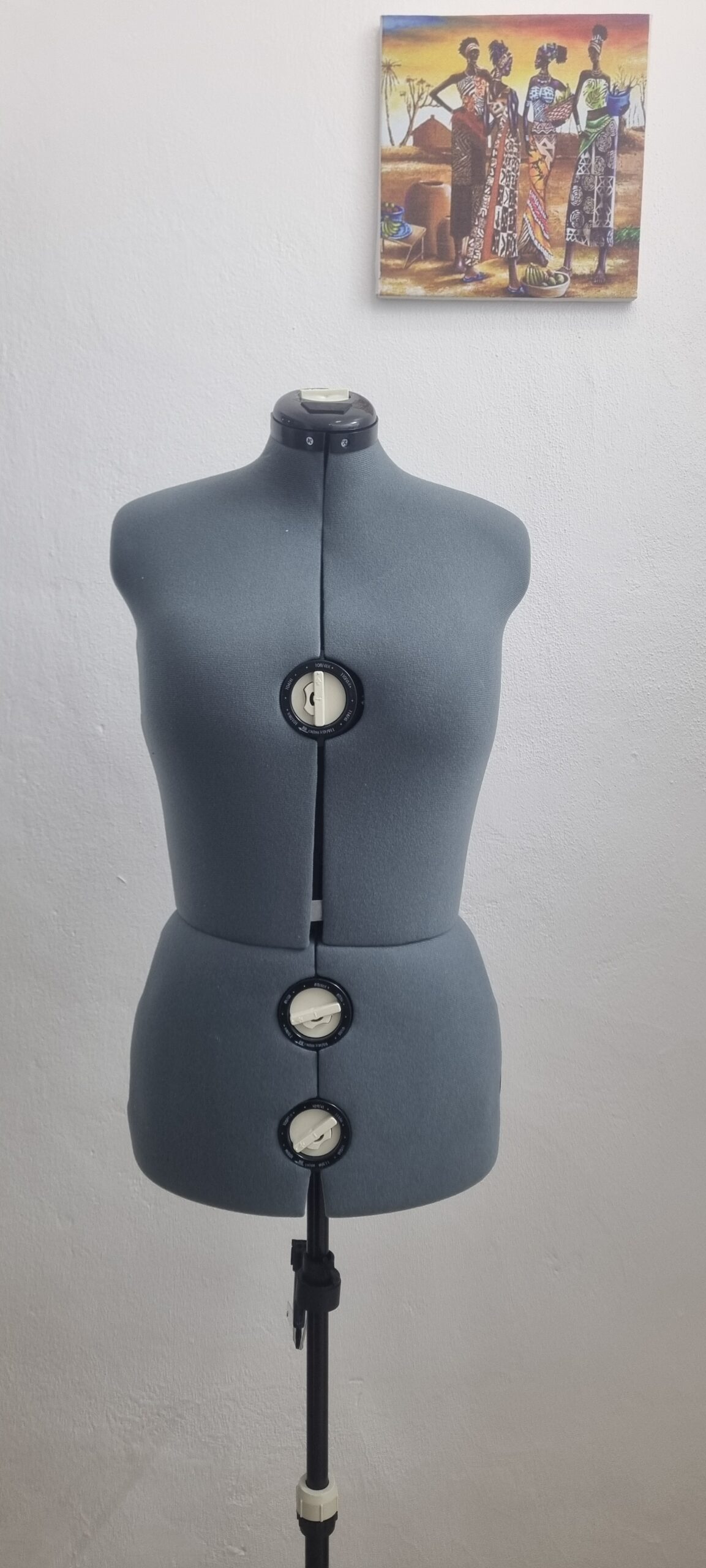 ADJUSTABLE DRESSFORM