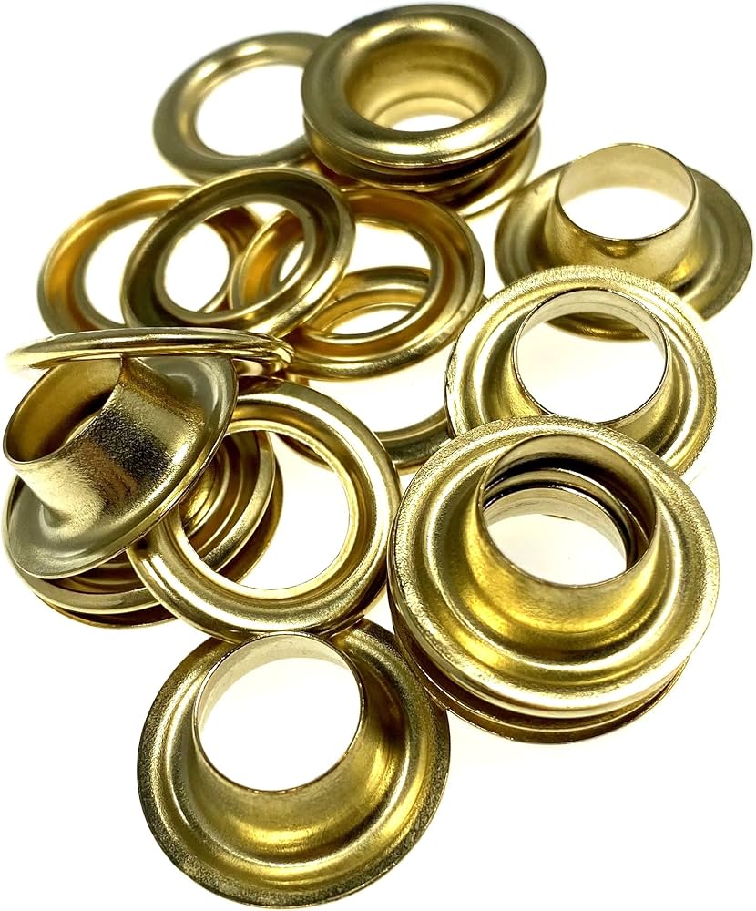 Eyelet Dice And Ring (size 40)