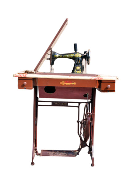 Two-lion-manual-sewing-machine